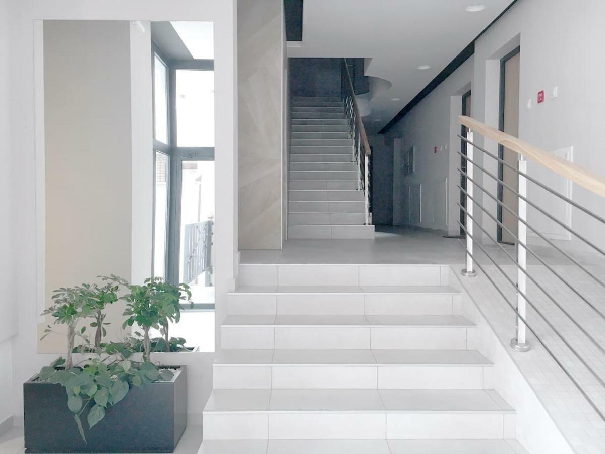 New Central Light Apartment With Private Parking Novi Sad Eksteriør billede