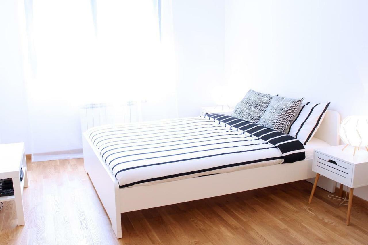 New Central Light Apartment With Private Parking Novi Sad Eksteriør billede
