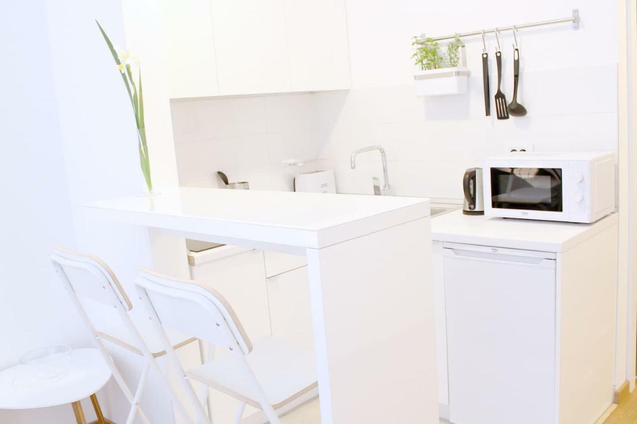 New Central Light Apartment With Private Parking Novi Sad Eksteriør billede